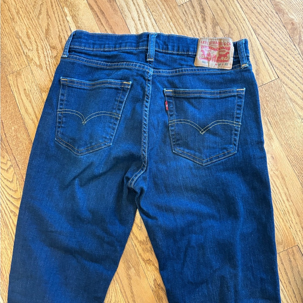 Men’s 511 Levi jeans. Dark blue size 32 by 32. Reads 32 by 34 but actually 32’s.